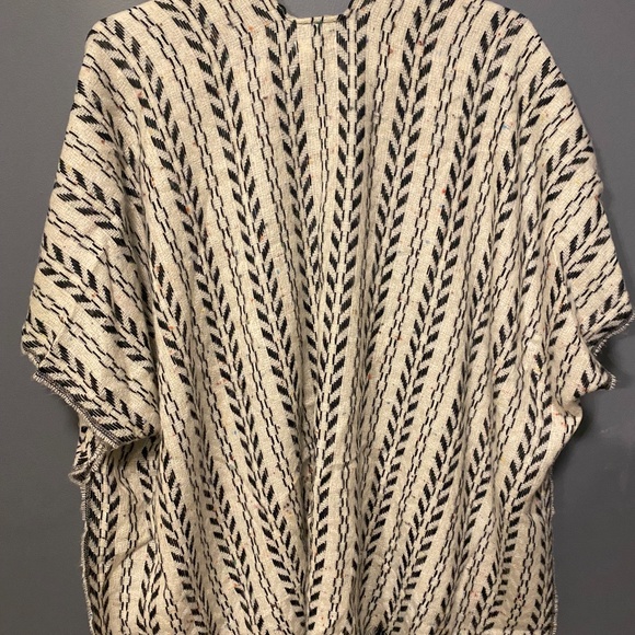 Cardigan - Picture 3 of 3